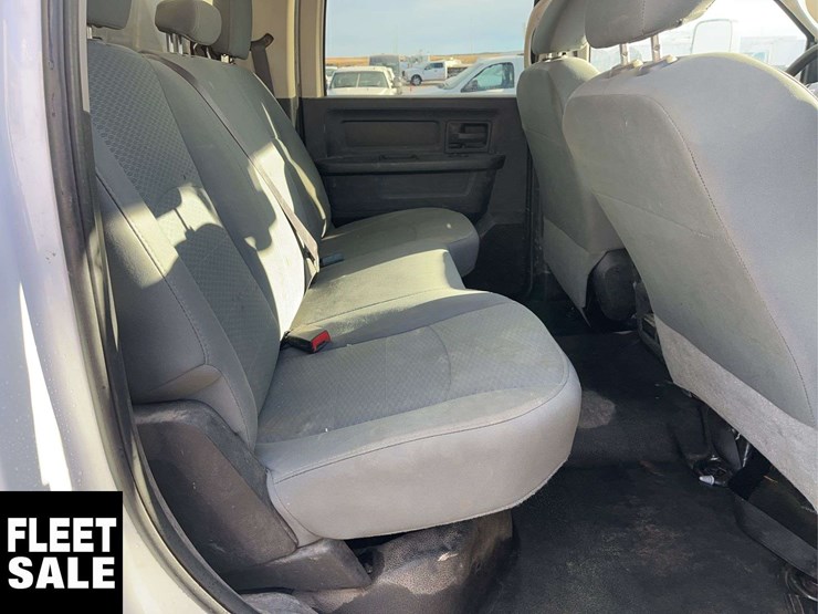 2017-ram-5500-crew-cab-4x4-s/a-service-truck-image-17