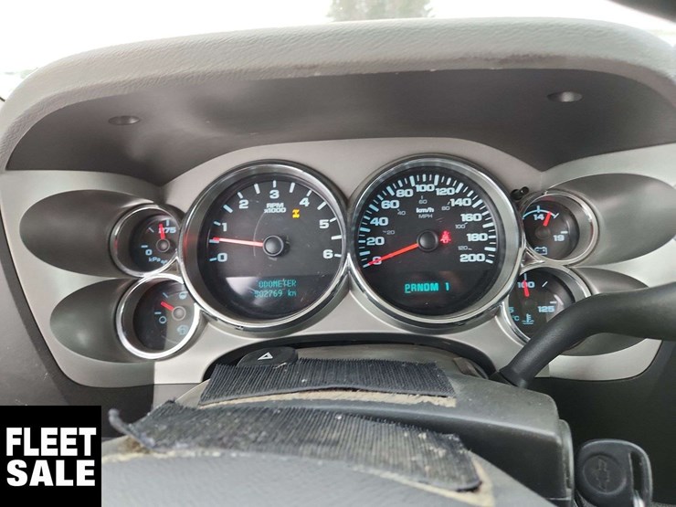 2011-chevrolet-silverado-1500-image-18