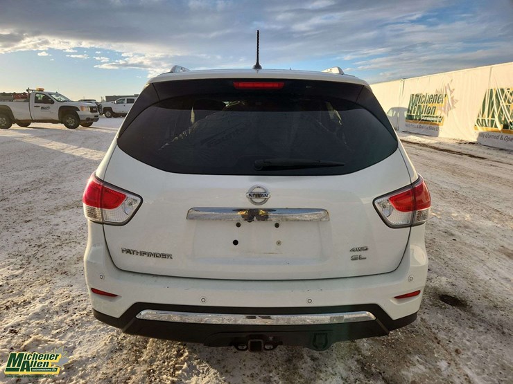 2015-nissan-pathfinder-image-7