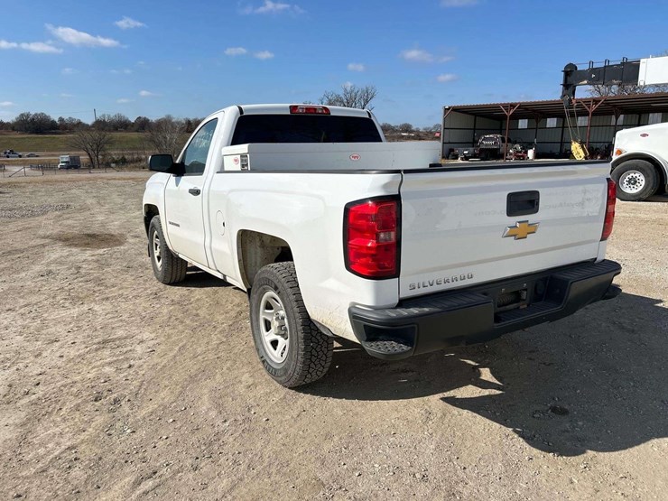 2016-chevrolet-silverado-1500-image-2