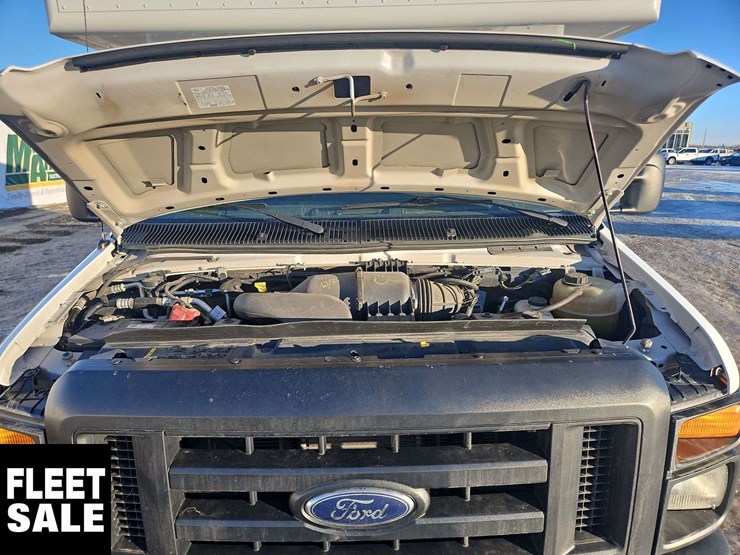 2012-ford-e-series-s/a-service-cube-van-image-27