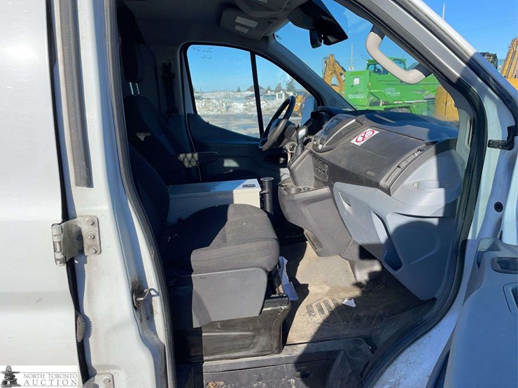 2016-ford-transit-image-24