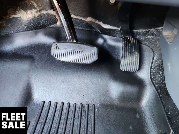 2023-ford-f250-image-24