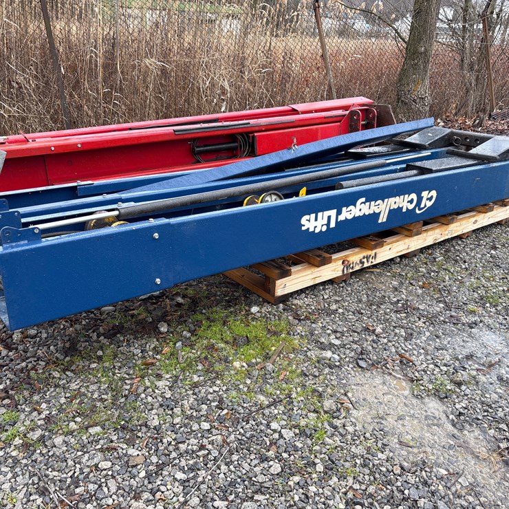 #3000 • D1g. Challenger 10k lb asymmetrical lift with truck cradle adapters