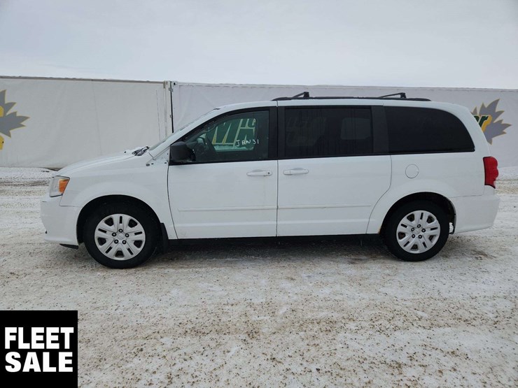 2015-dodge-grand-caravan-sxt-image-6