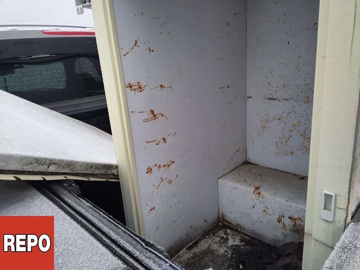 non-operable-2002-chevrolet-avalanche-image-20