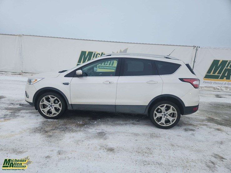 2018-ford-escape-titanium-image-7