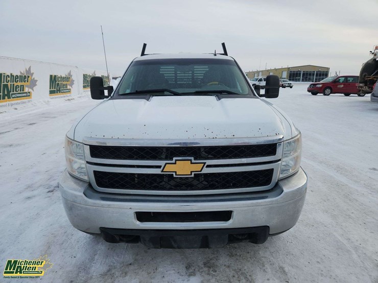 2012-chevrolet-silverado-2500hd-image-9