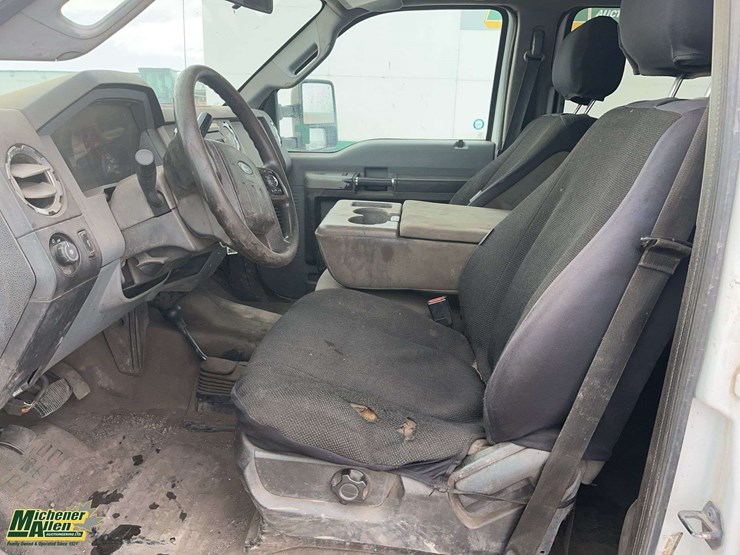 2014-ford-f550-image-14