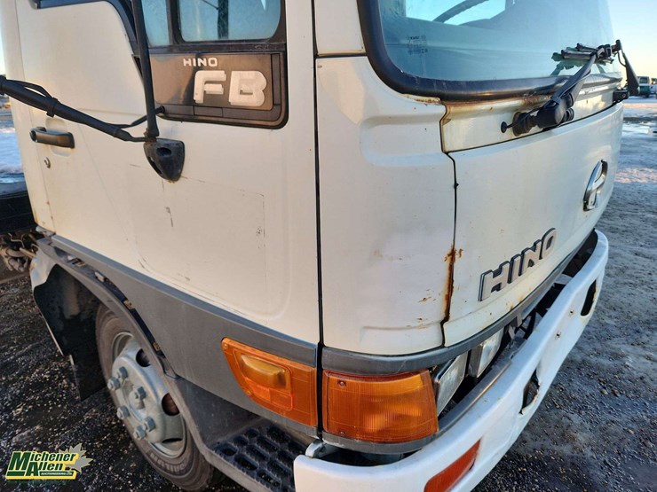 2004-hino-fb1817-image-26