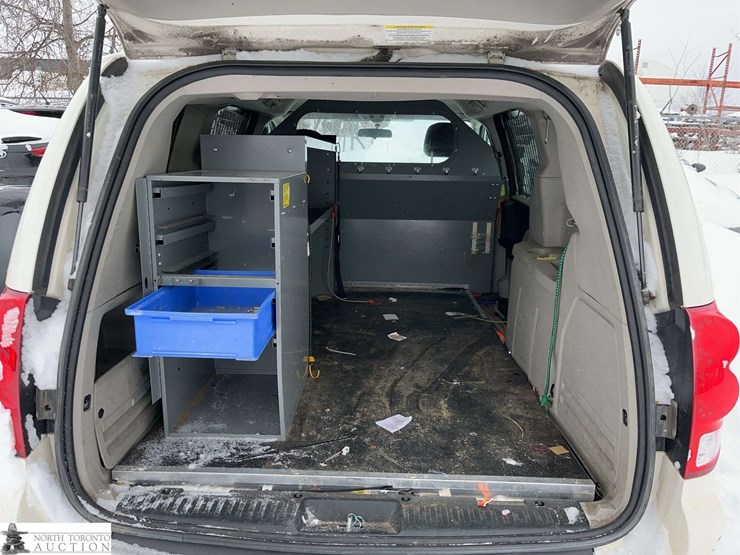 2012-dodge-ram-van-image-27