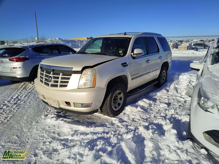 2007-cadillac-escalade-image-1