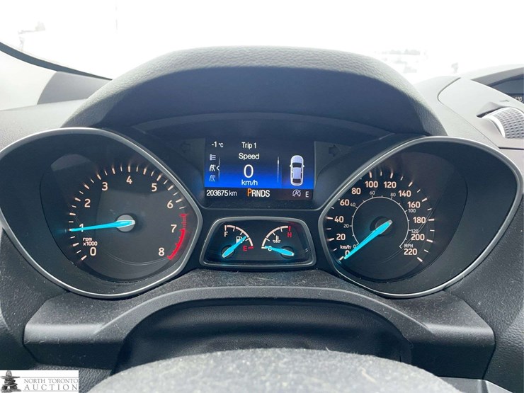 2017-ford-escape-image-14