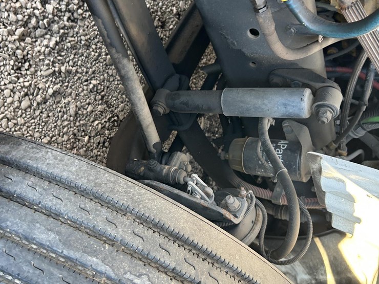 2007-freightliner-business-class-m2-106-image-62