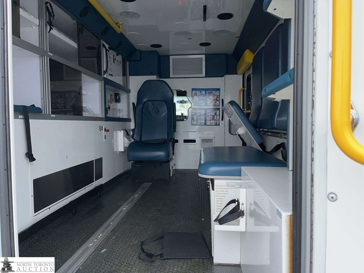 2016-chevrolet-express-g3500-image-27