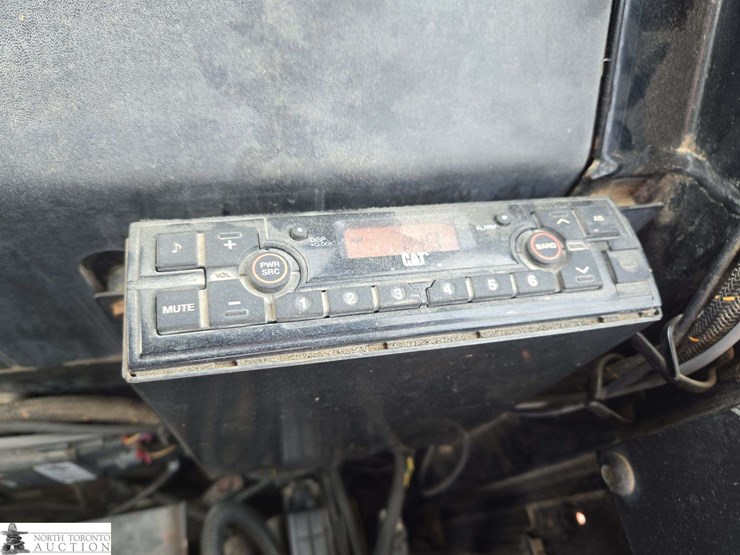 2017-caterpillar-307e2-image-22