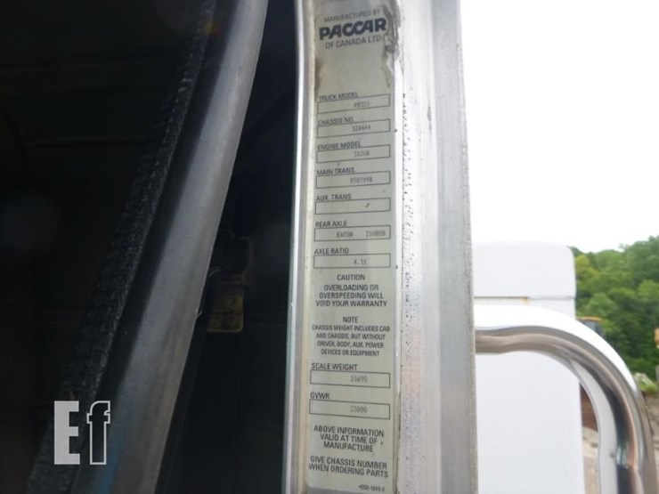 2000-peterbilt-330-image-5