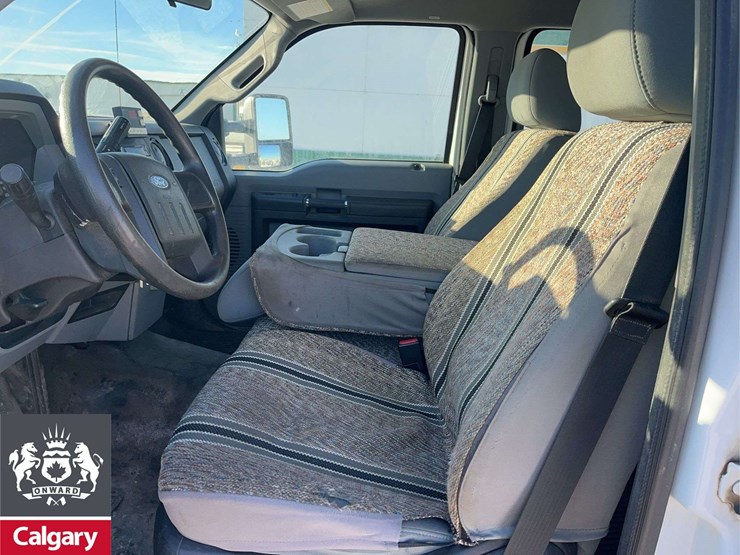 2013-ford-f550-image-14