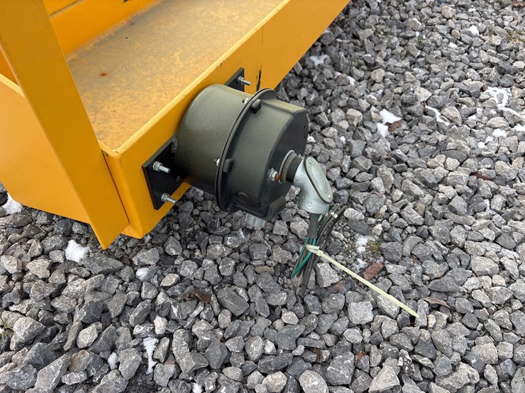 #6546-•-e1.-1/2-ton-industrial-crane-image-6