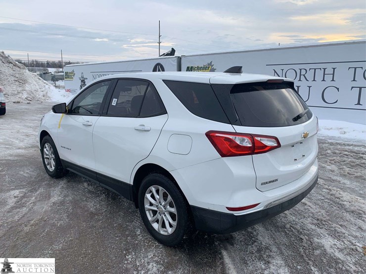 2018-chevrolet-equinox-image-2
