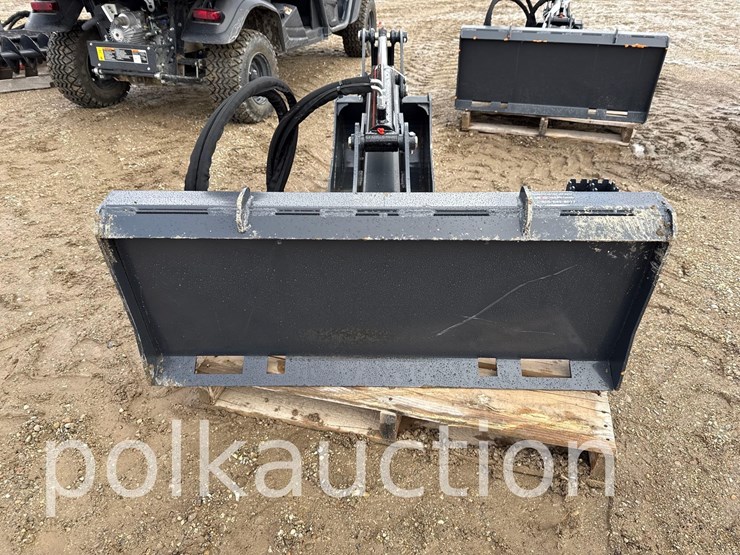 2767---skid-steer-backhoe-attach.-w/-18"-bucket-image-2