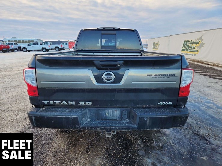 2016-nissan-titan-image-7
