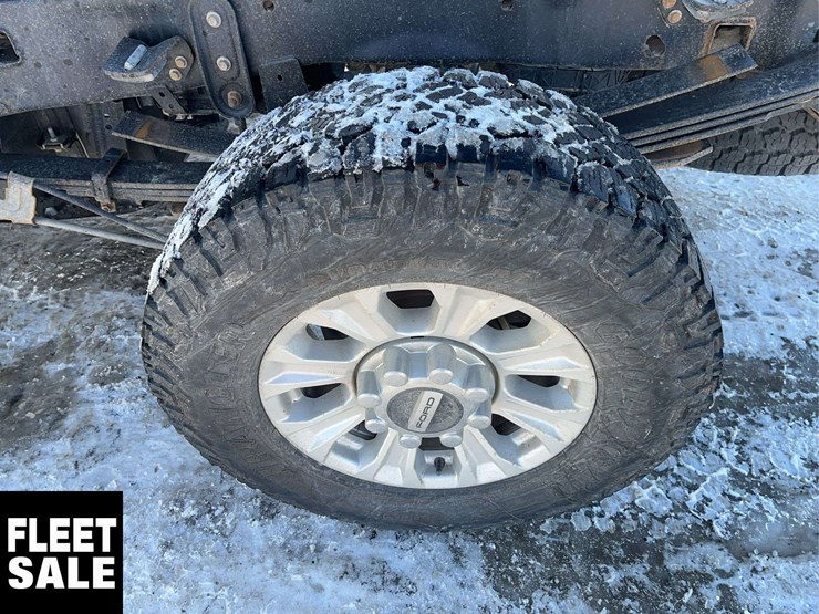 2021-ford-f350-image-11