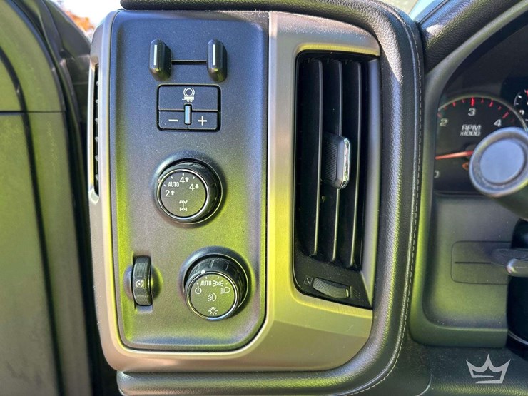 2016-gmc-1500-image-16