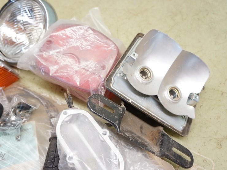 kawasaki-miscellaneous-parts-lot-image-3