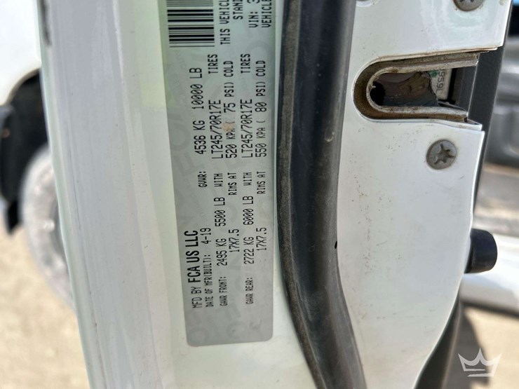 2019-dodge-2500-image-6