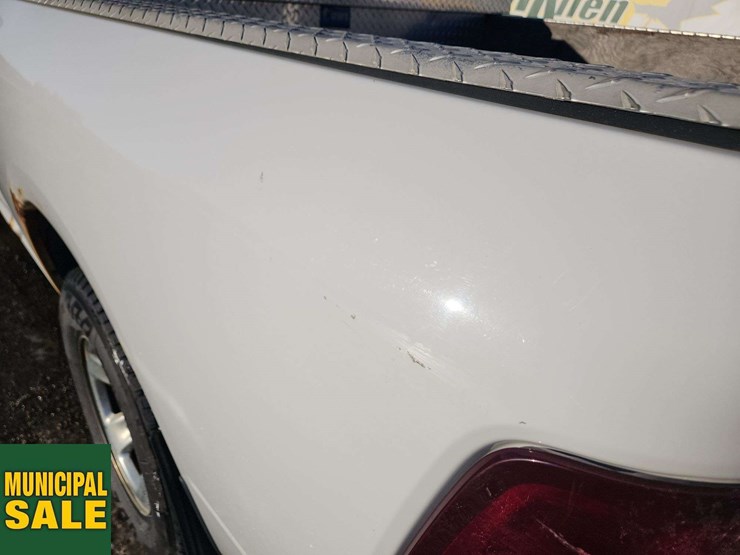 2011-dodge-1500-image-38