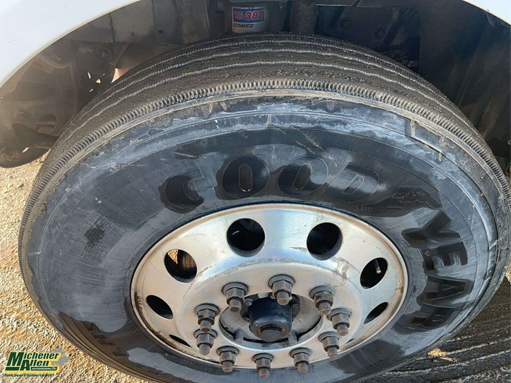 2017-international-prostar-image-10