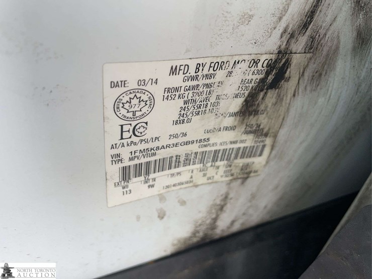 2014-ford-explorer-image-10