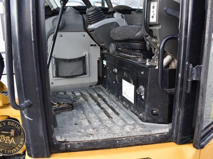 2019-caterpillar-305.5e2-cr-image-52