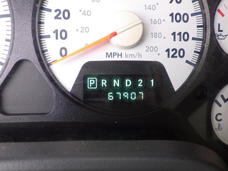 2009-dodge-2500-image-24