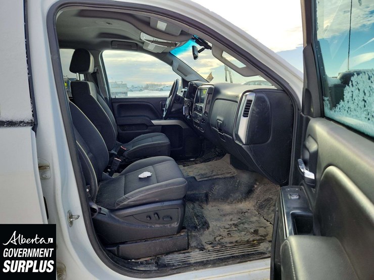 2016-chevrolet-silverado-2500hd-image-18