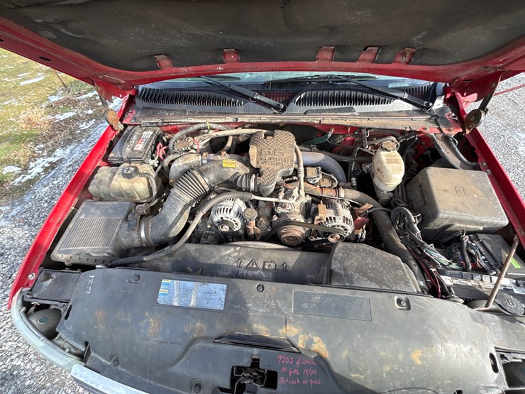 #1113-•-2004-gmc-sierra-pickup-truck-image-18