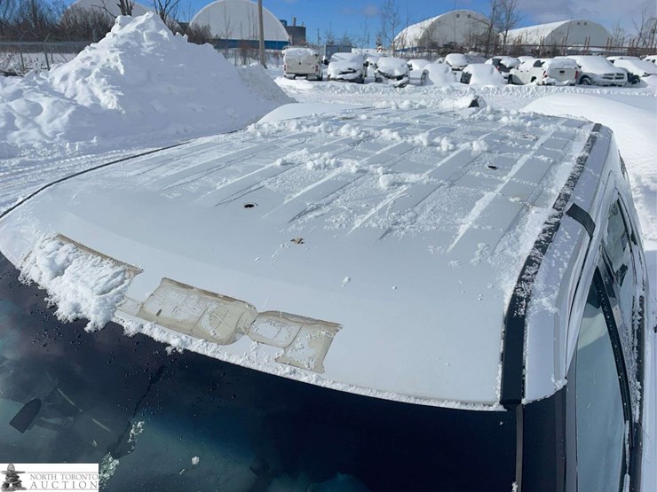 2018-ford-explorer-image-22