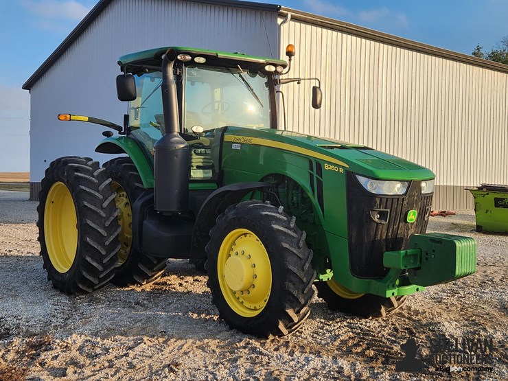 2012-john-deere-8260r-image-3