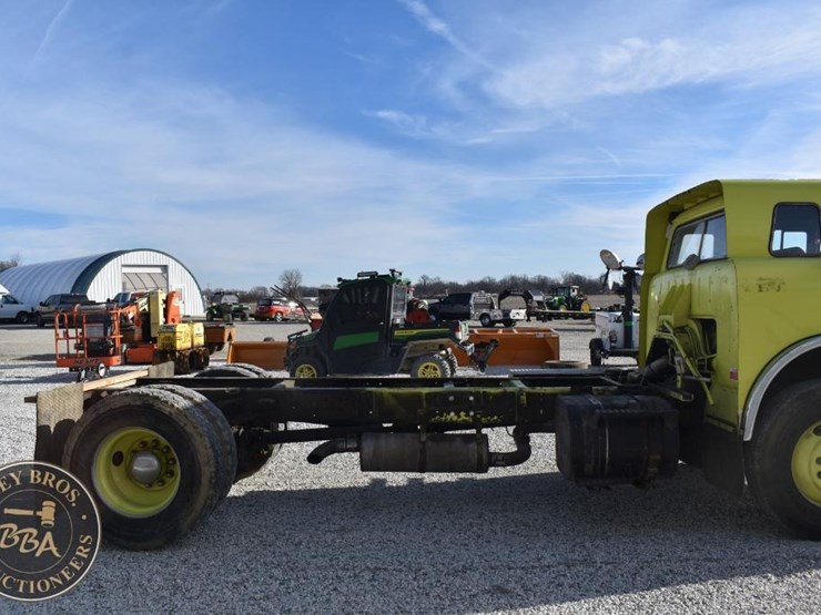 1989-ford-c8000-image-6