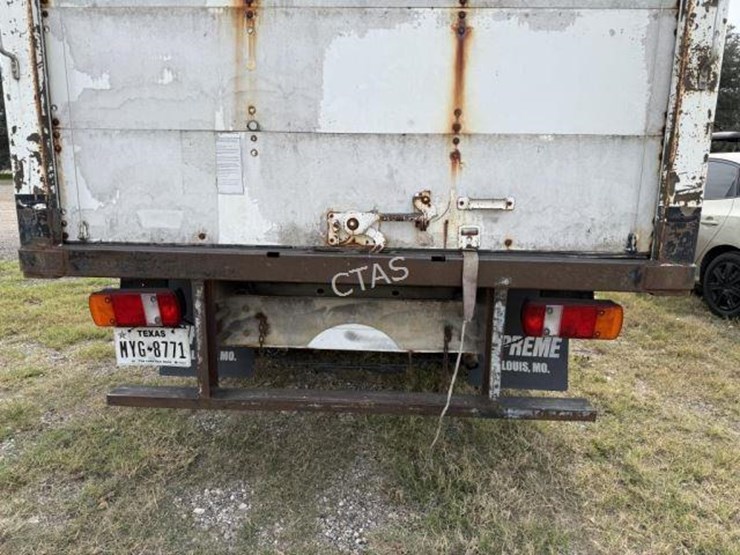 2005-dodge-3500-image-11