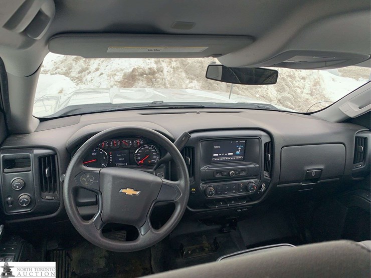 2018-chevrolet-silverado-1500-image-28