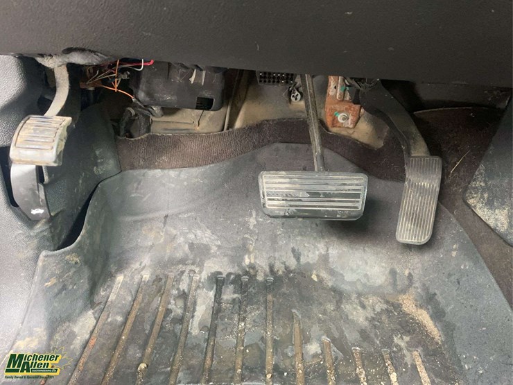 2013-chevrolet-silverado-1500-image-19