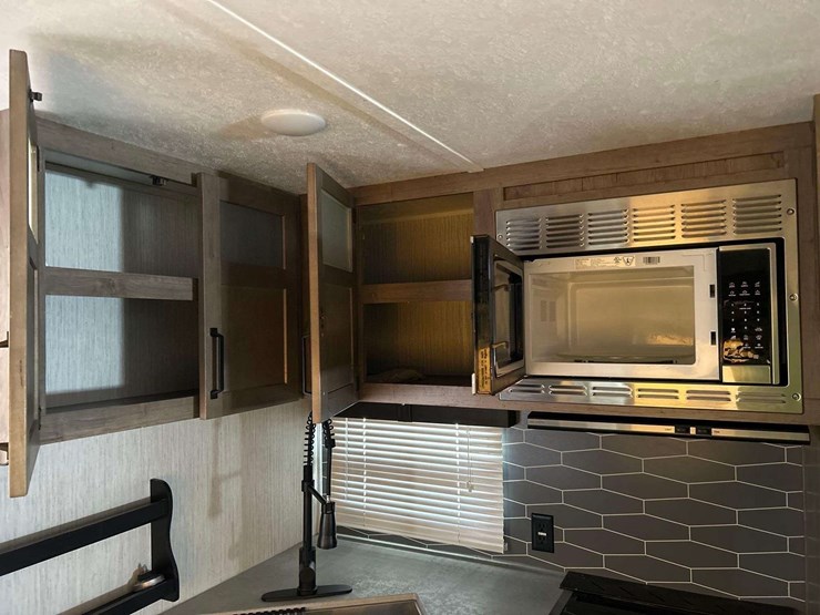 2021-forest-river-puma-put31qbbh-travel-trailer-image-13