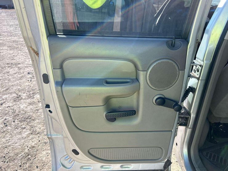 2003-dodge-ram-1500-image-18