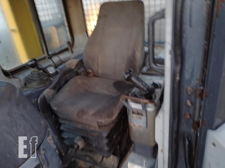 2004-komatsu-d65ex-15-image-14