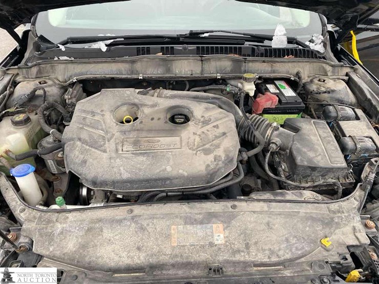 2017-ford-fusion-se-image-27