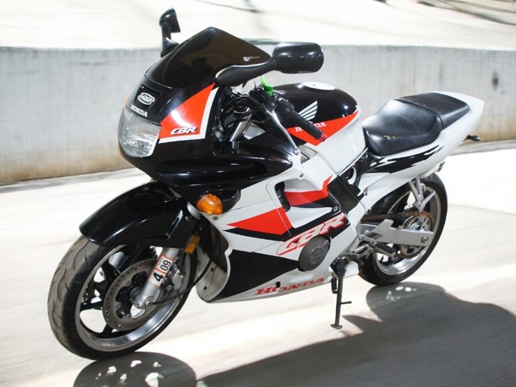 1994-honda-cbr600f2-motorcycle-image-5