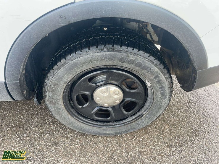 2014-ford-explorer-image-22