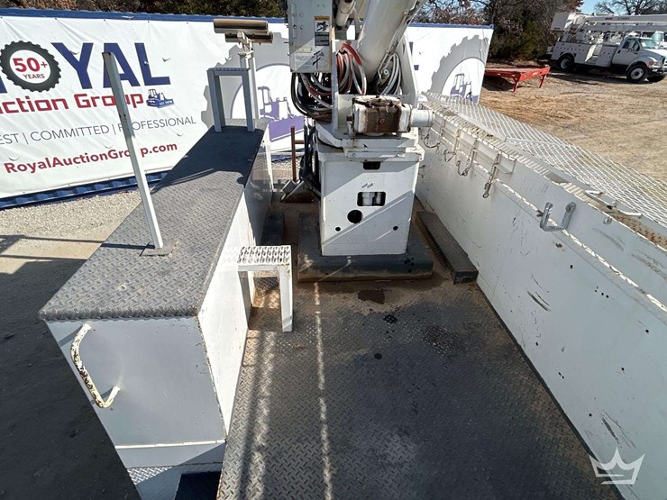 2007-ford-f750-image-29